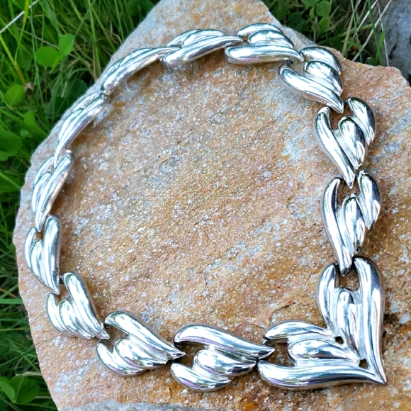 Vintage Jewelry - Chunky Vintage High End Stylized Silver Heart Shape Rhodium Plate Necklace